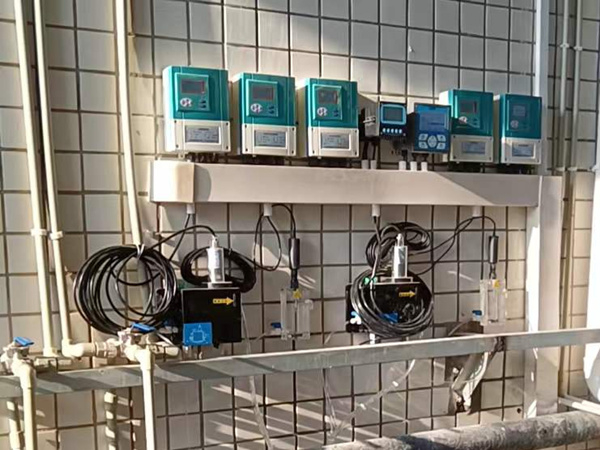 重庆某自来水厂在线浊度余氯PH液位等仪表